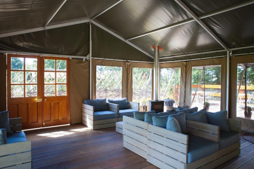 מלון Trinity Durrell Wildlife Camp מראה חיצוני תמונה